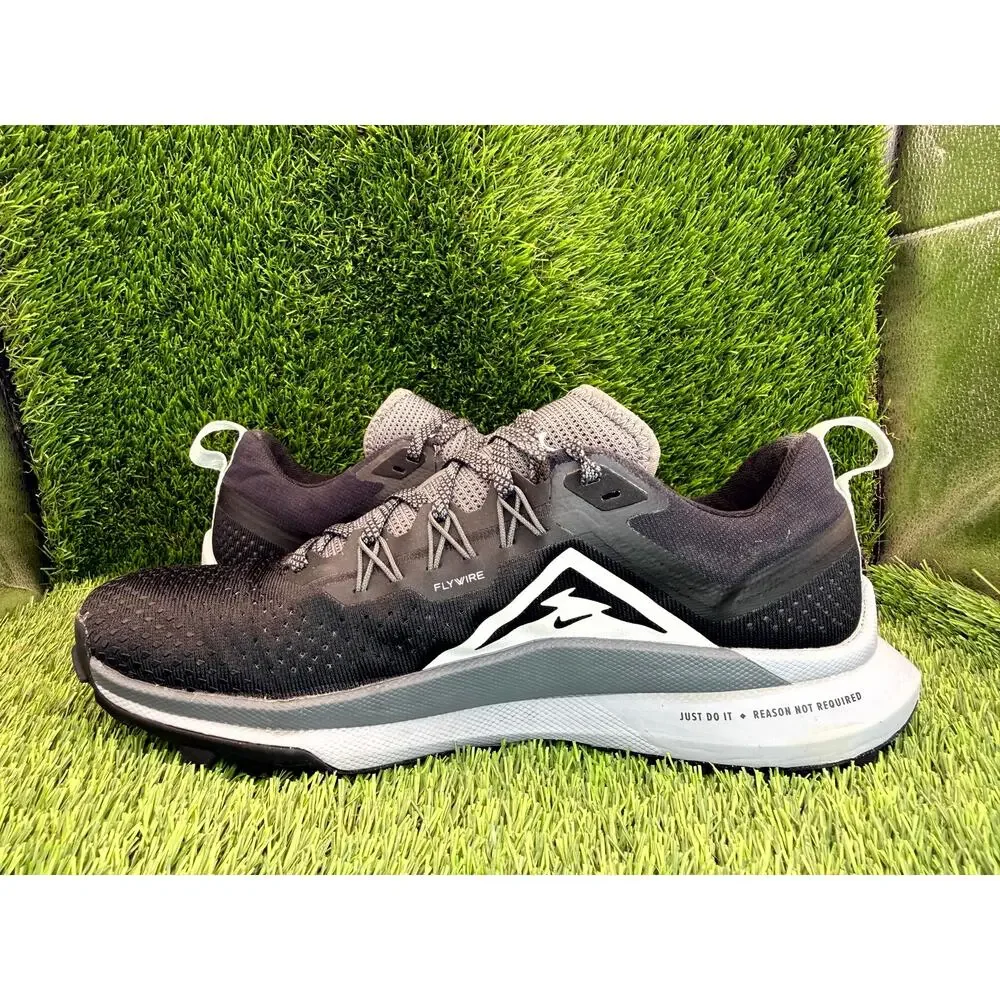 Nike pegasus trail